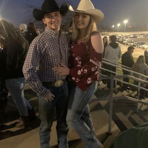 Meet your Posher, Macie